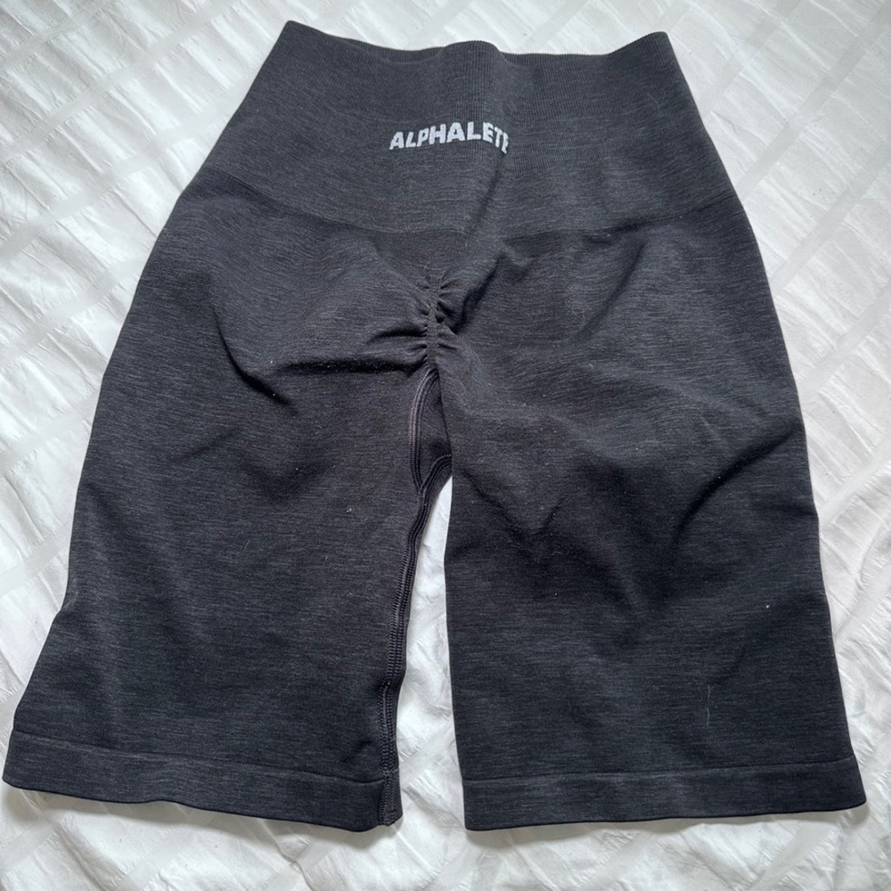Alphalete amplify biker shorts